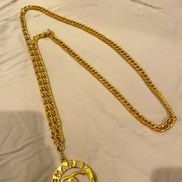 Chanel Vintage Pendant Necklace - Picture 3 of 3
